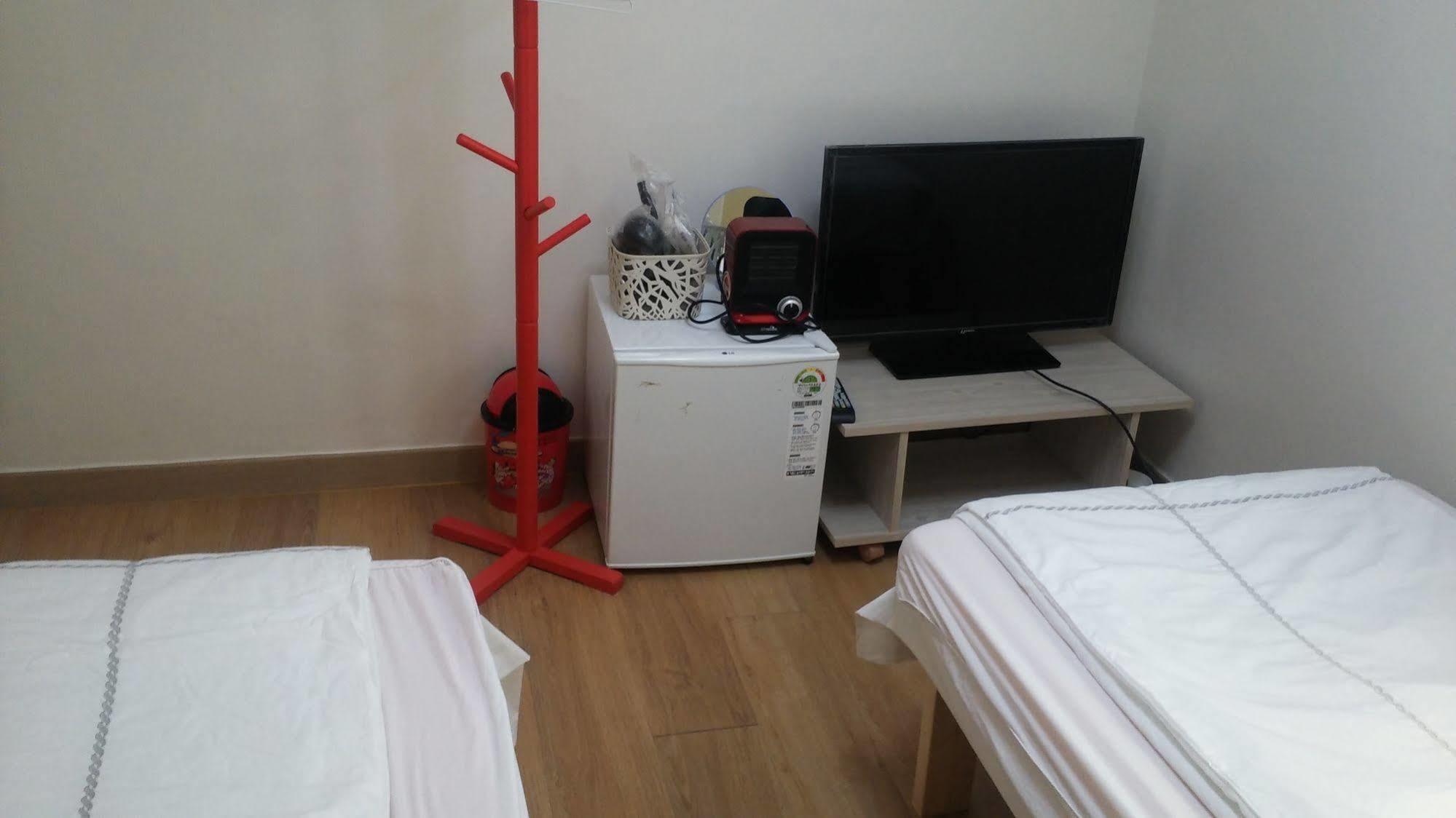 Oxbloodk Vandrehjem Gwangju Metropolitan City Eksteriør billede